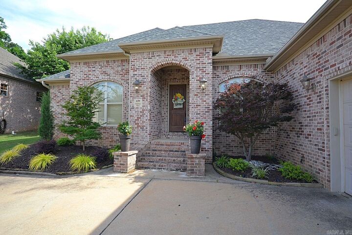 Property Photo: 639 Epernay Place AR 72223