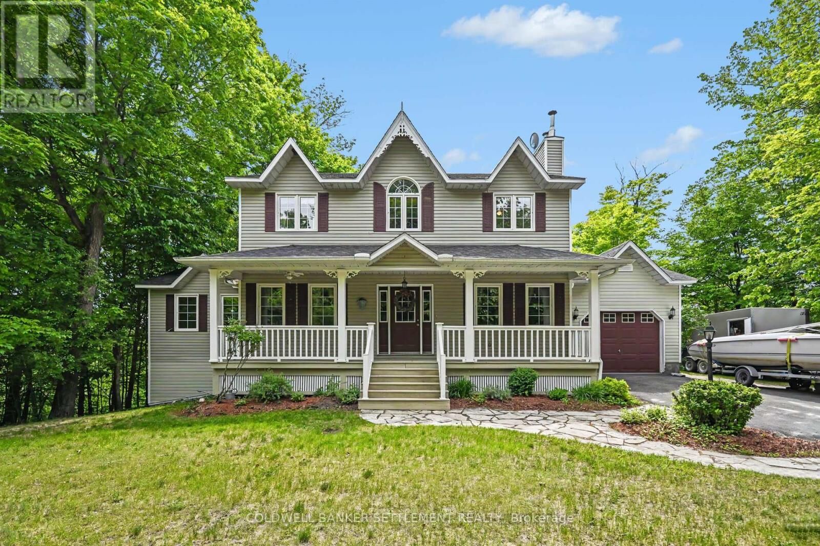 Property Photo:  105 Trillium Drive  ON K7H 0E6 