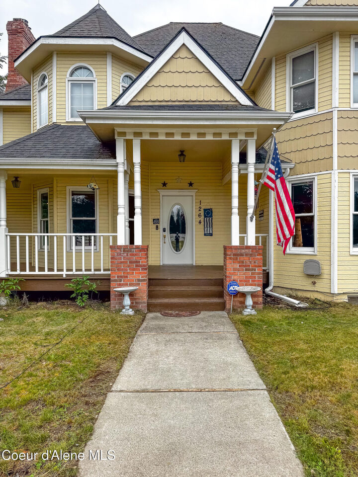 Property Photo:  1264 W Garwood Rd  ID 83858 