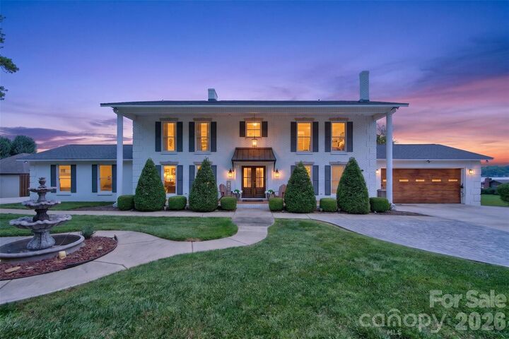 Property Photo:  615 Kenway Loop  NC 28117 
