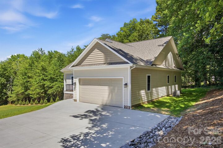 Property Photo:  107 Meadow View Street  NC 28655 