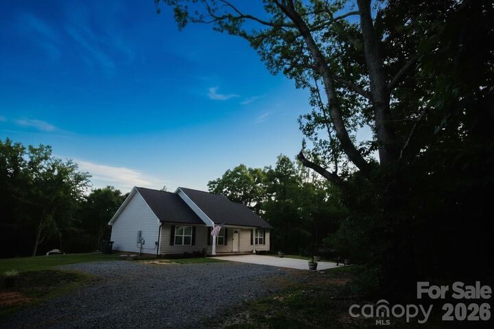 Property Photo:  1400 Independence Square  NC 28081 