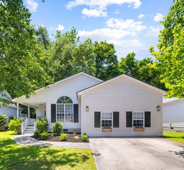 Property Photo: 349 Culver Avenue SC 29407