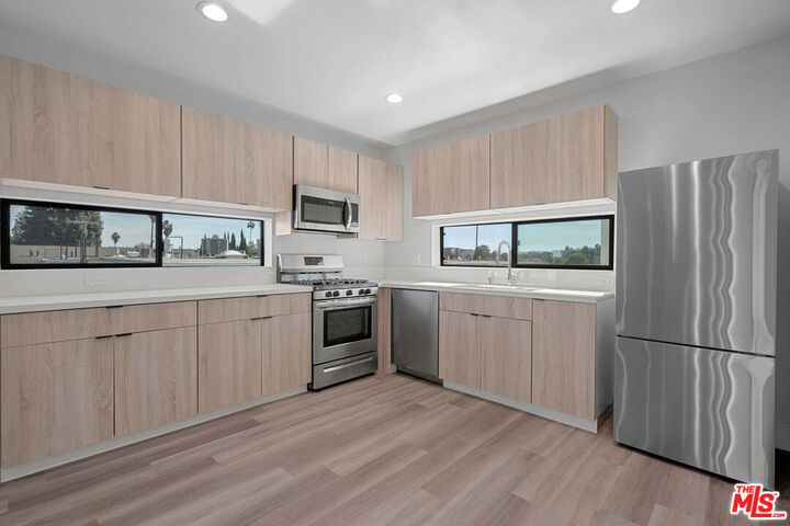 Property Photo: 14802 Vanowen St CA 91405