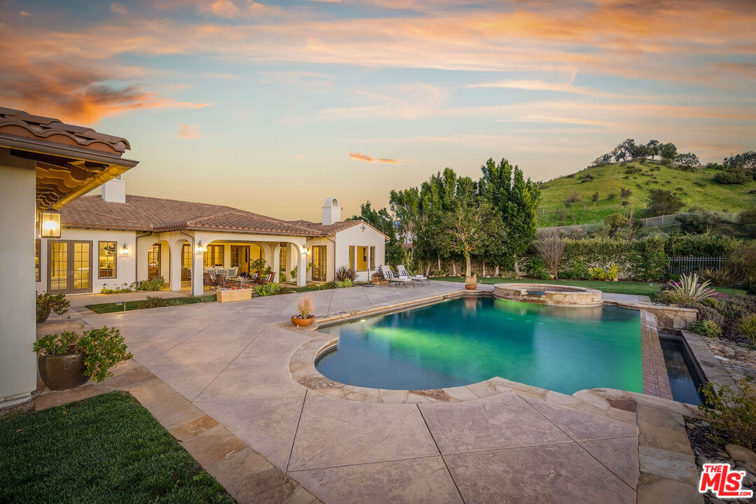 Property Photo: 25420 Prado De Azul CA 91302