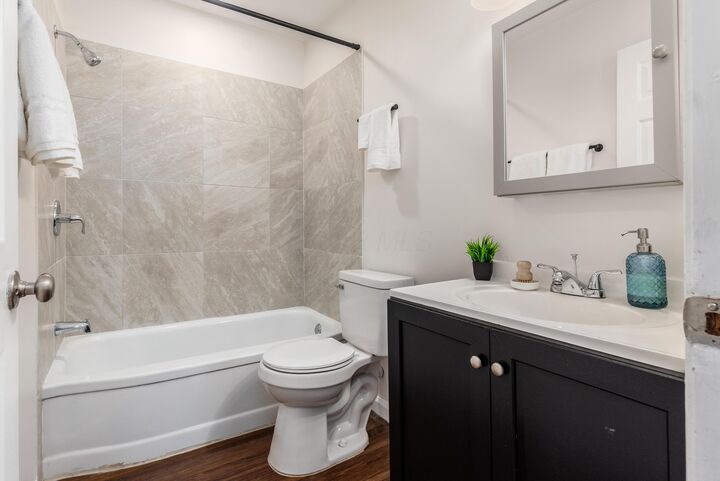 Property Photo: 2187 Ontario Street OH 43211