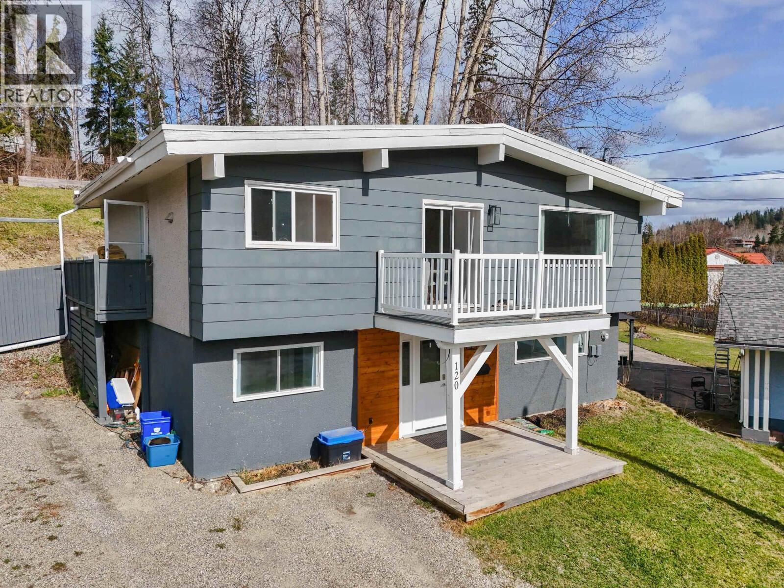 Property Photo:  120 Lindsay Street  BC V2J 3E3 