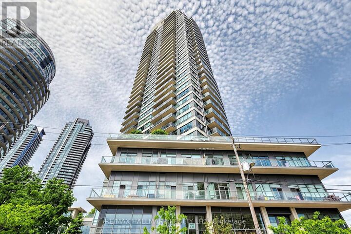 Property Photo: 2240 Lake Shore Boulevard West 2907 ON M8V 0B1