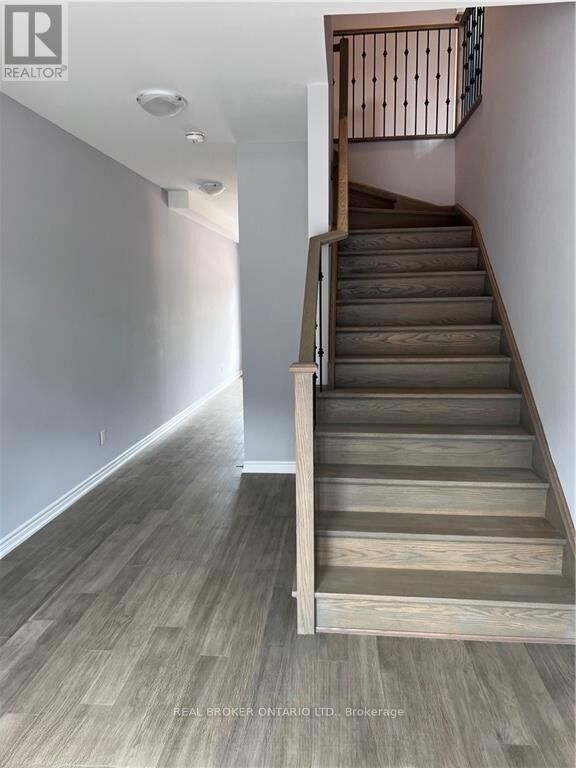 Property Photo:  5672 Dorchester Road  ON L2G 4Y8 
