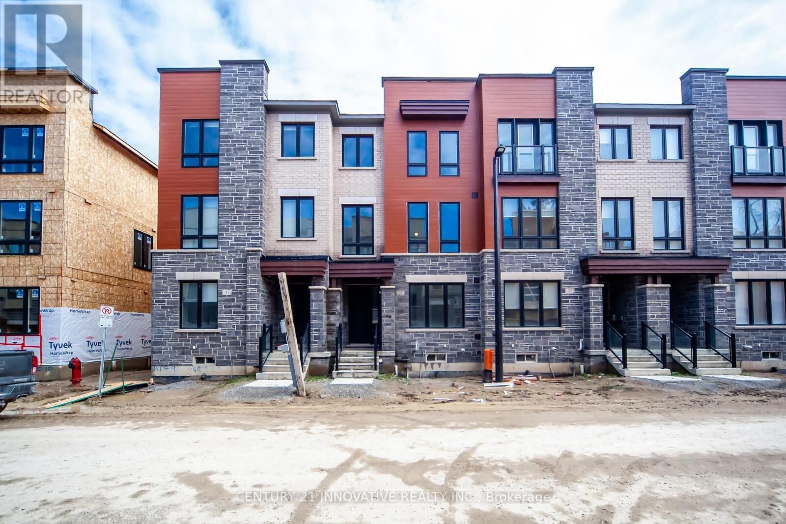 Property Photo:  29 Steamboat Way  ON L1N 0M6 