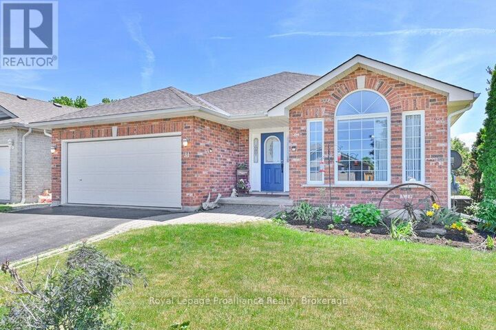 Photo de la propriété:  31 Hemlock Crescent  ON K8N 5Y1 