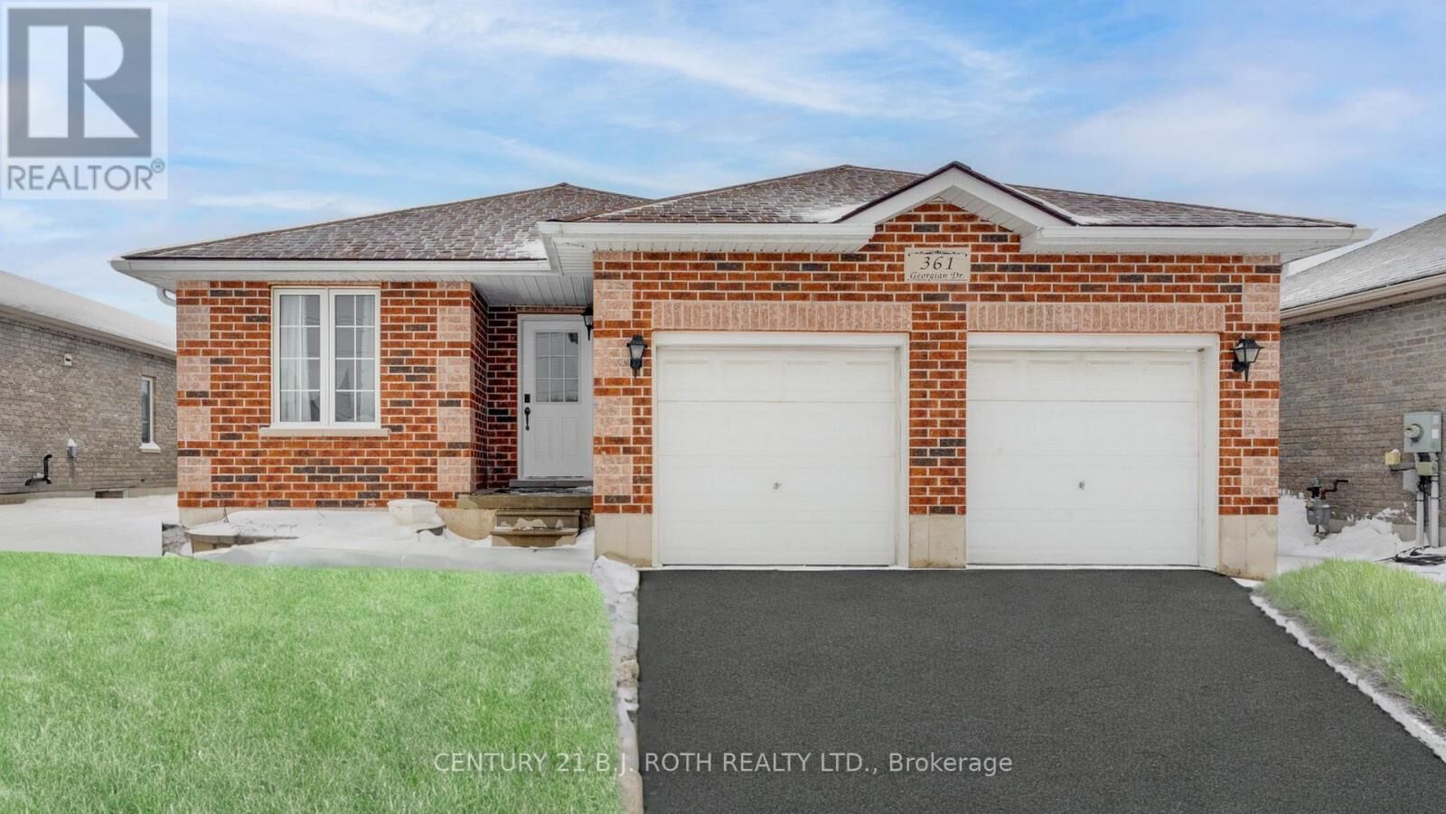 Property Photo:  361 Georgian Drive  ON L4M 7A2 