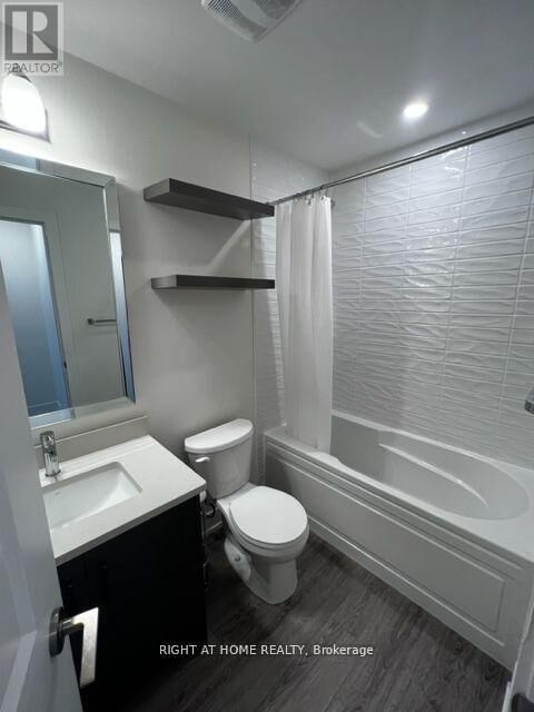 Property Photo: 12868 Yonge Street West 16 ON L4E 1J4