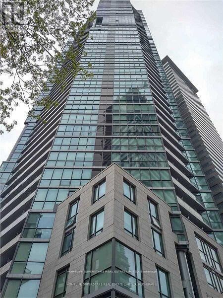 Property Photo:  45 Charles Street East 3908  ON M4Y 0B8 
