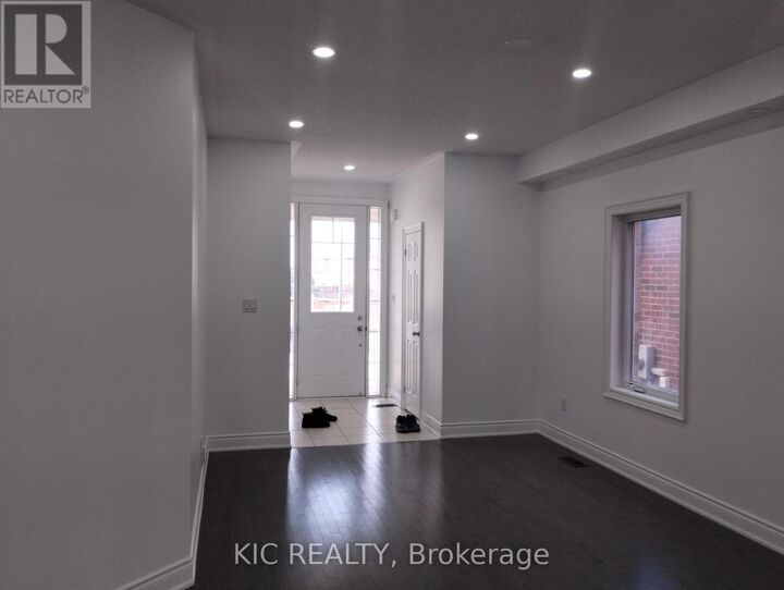 Property Photo:  1461 Lormel Gate Avenue Upper  ON L0L 1W0 