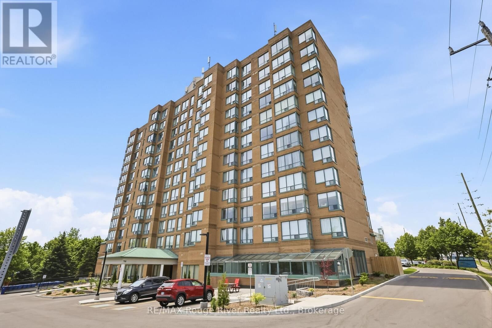 Property Photo:  711 Rossland Rd E Road 1107  ON L1N 8Z1 