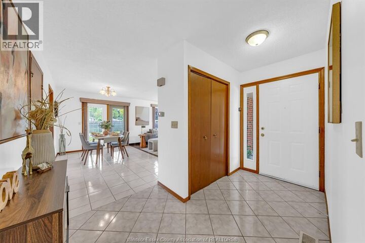 Property Photo: 32 Alderton Street ON N8H 4N8
