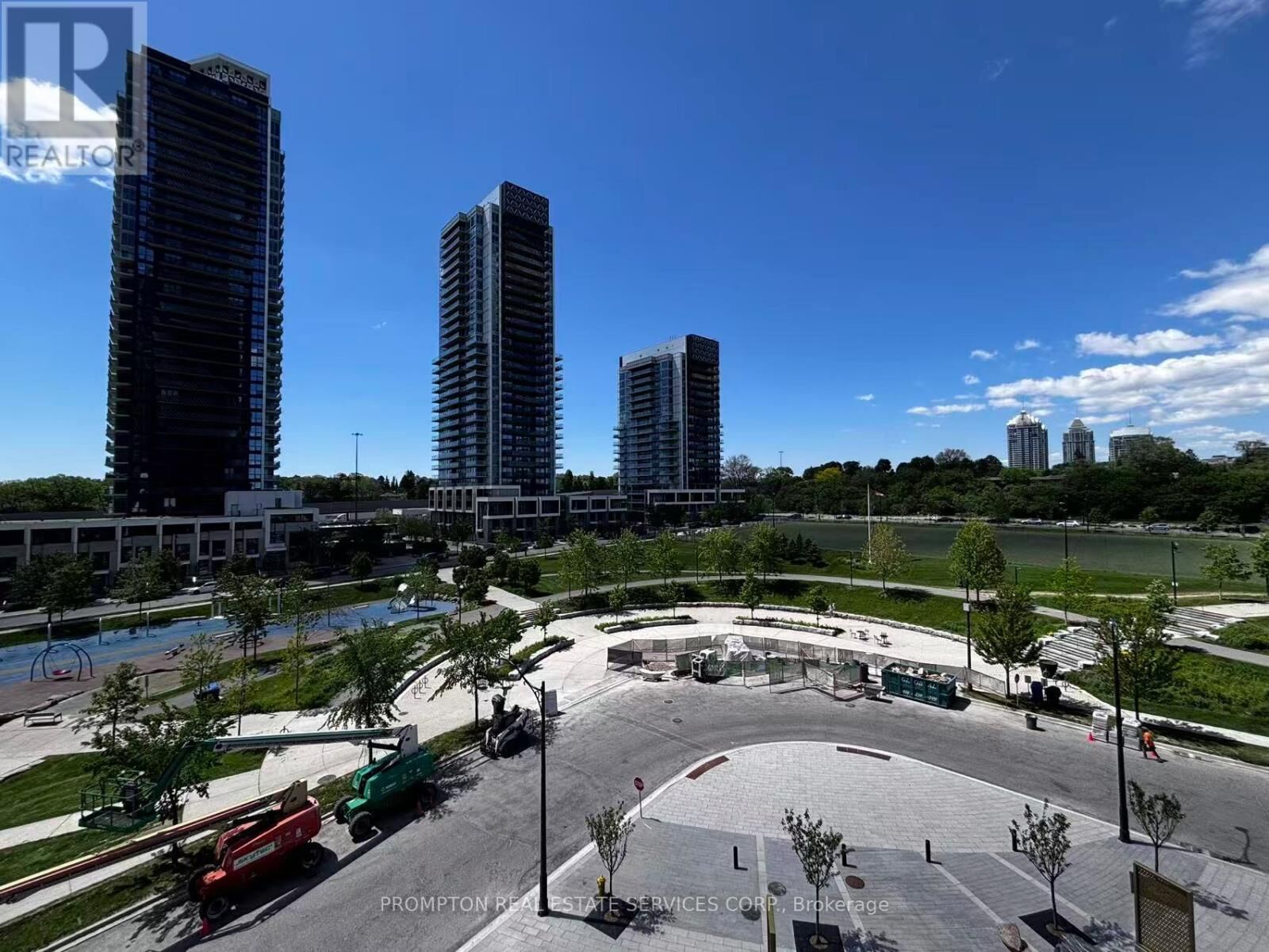 Property Photo: 68 Esther Shiner Boulevard 510 ON M2K 0J6