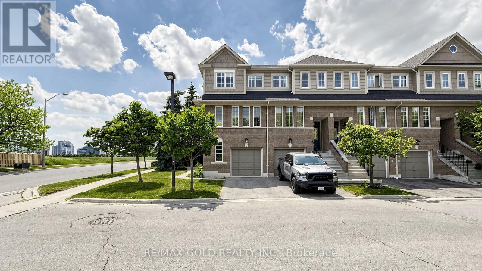 Property Photo:  4950 Albina Way 182  ON L4Z 4J6 
