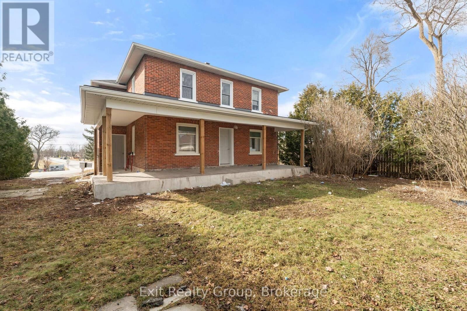 Property Photo:  85 Lemoine Street  ON K8P 4G8 