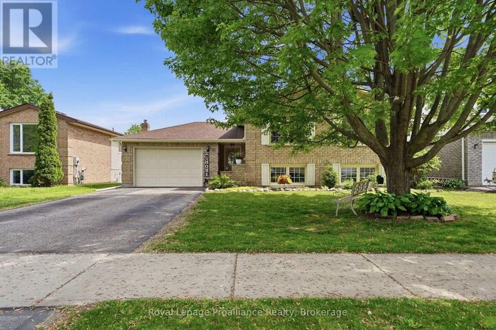 Photo de la propriété:  31 Springbrook Crescent  ON K8P 5B9 