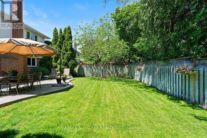 Property Photo:  62 Deerbrook Trail  ON M1W 1V4 