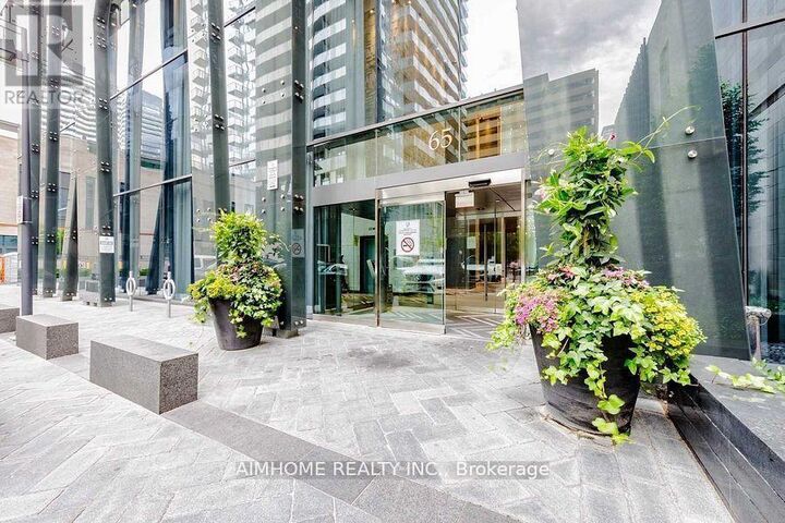 Property Photo:  65 St Mary Street 405  ON M5S 0A6 