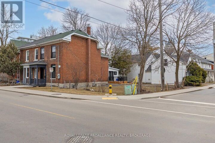 Property Photo:  93 Division Street  ON K7L 3M2 