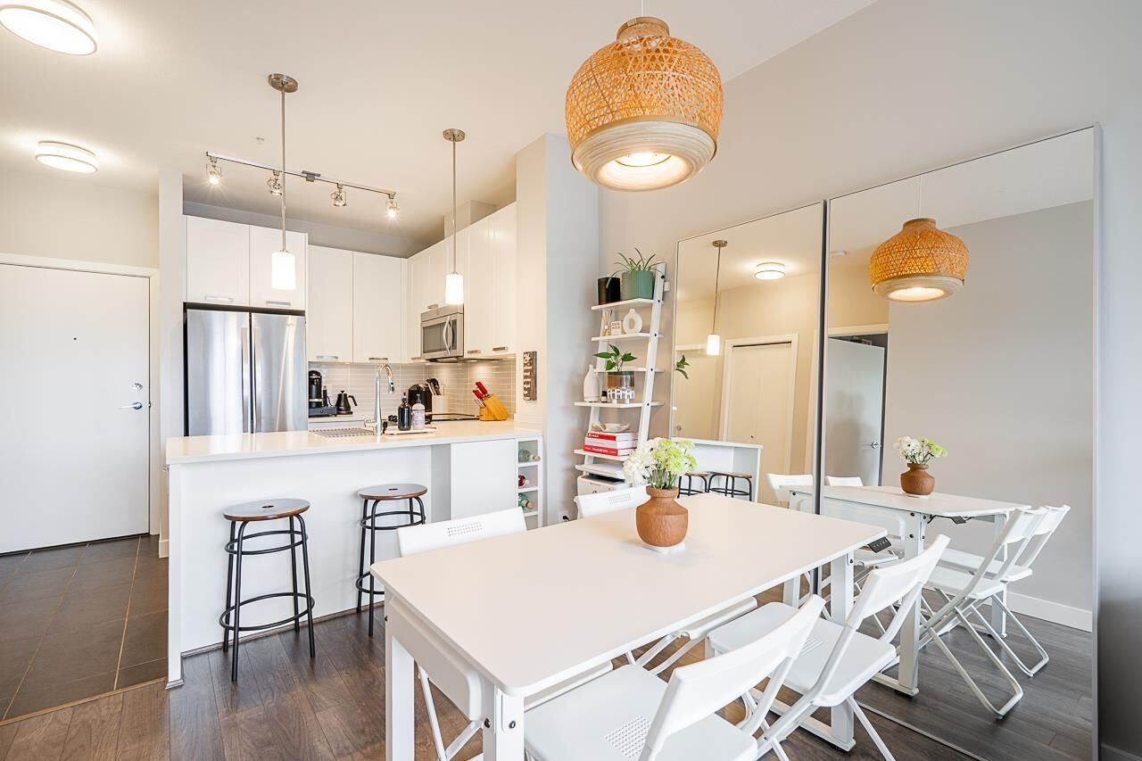 Property Photo:  15388 105 Avenue 405  BC V3R 0C4 
