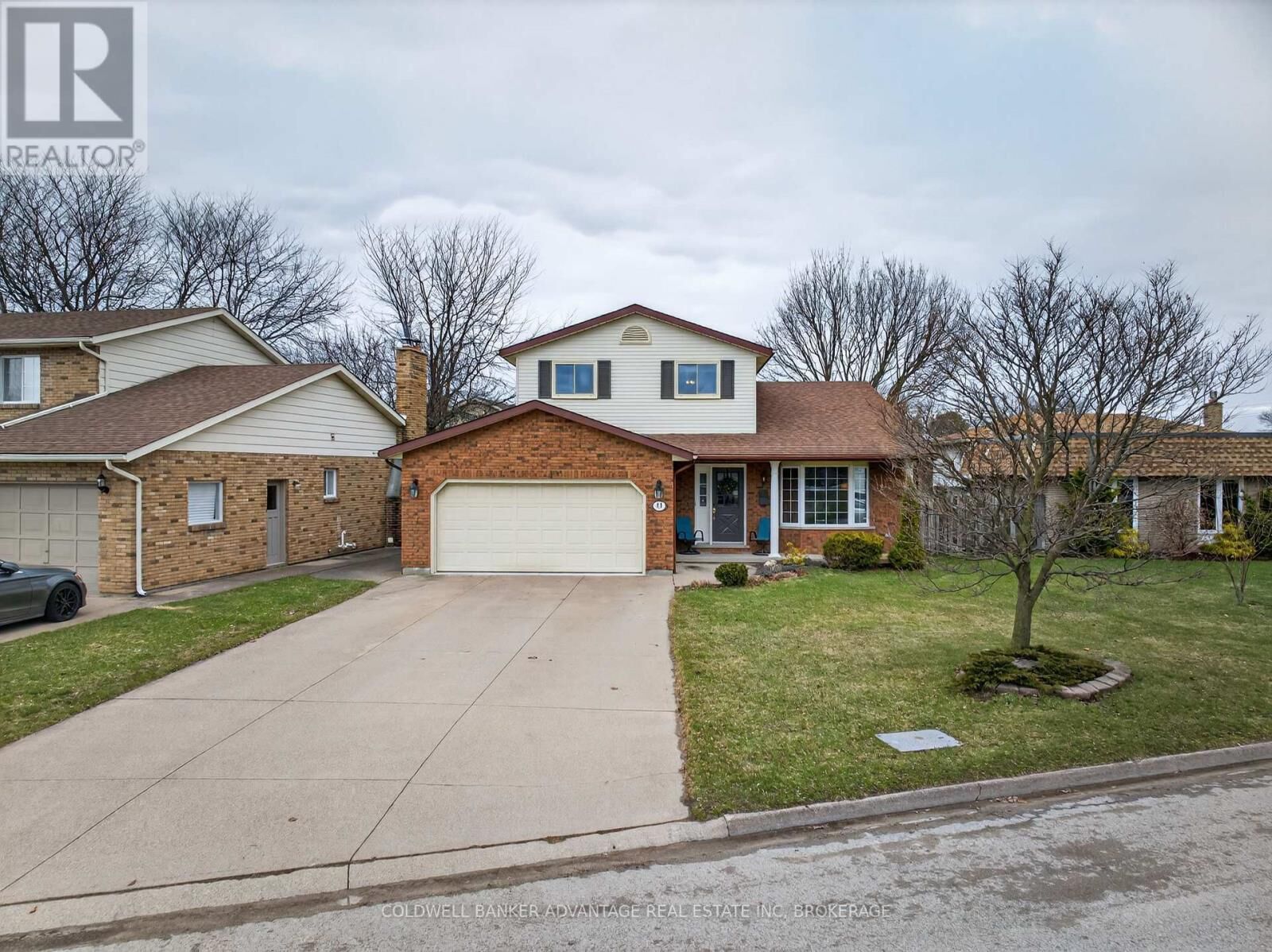 Property Photo: 41 Adel Drive East ON L2M 3W9