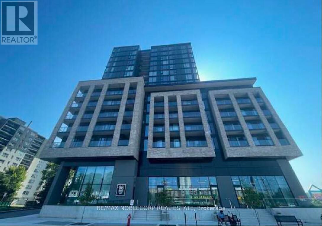 Property Photo:  86 Dundas Street East 1313  ON L5A 0B1 
