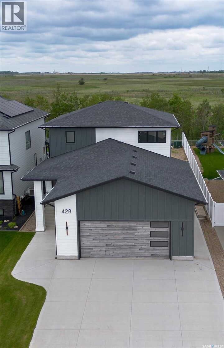 Photo de la propriété: 428 Woolf Bend SK S7W 1E5