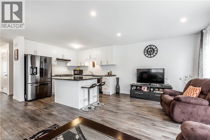 Property Photo:  1 West Mill Street 1  ON N0B 1E0 