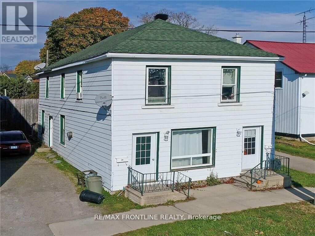 Property Photo: 30 William Street East ON K7A 1C4