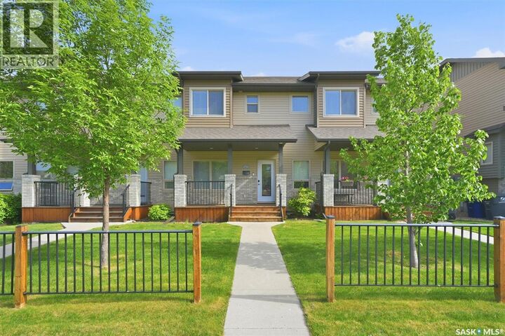 Property Photo: 256 Maningas Bend SK S7W 0P5