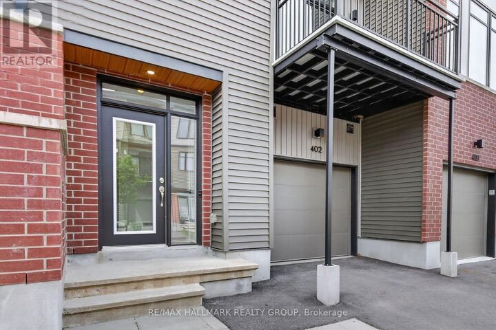 Property Photo:  402 Jewelwing Private  ON K1X 0M7 