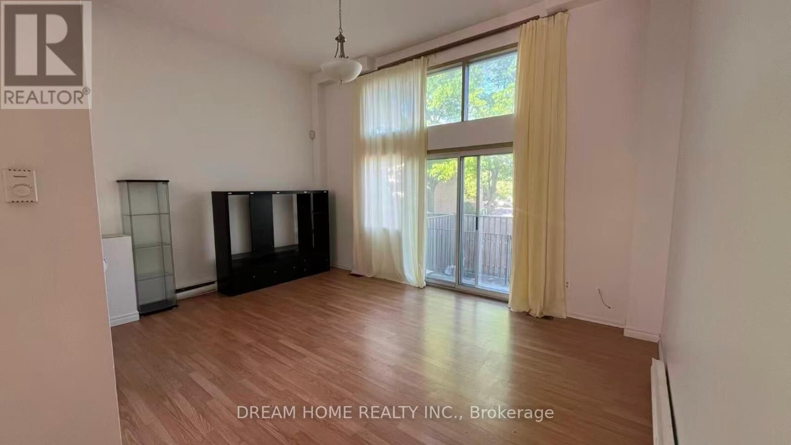 Property Photo:  42 Edgar Woods Road  ON M2H 2Y7 