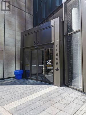 Property Photo:  60 Shuter Street 1810  ON M5B 1A8 