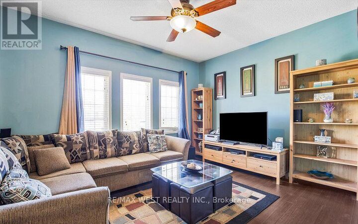 Property Photo:  56 Lockheed Crescent  ON L7A 3G4 