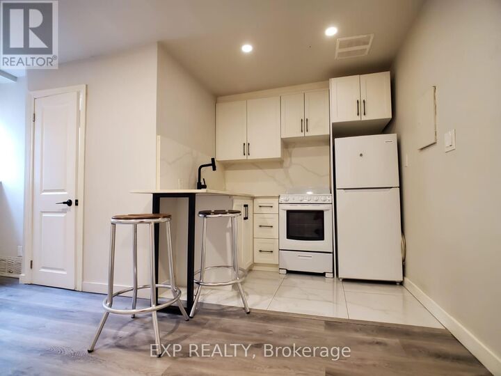 Property Photo:  575 Pape Avenue 1C  ON M4K 3R5 