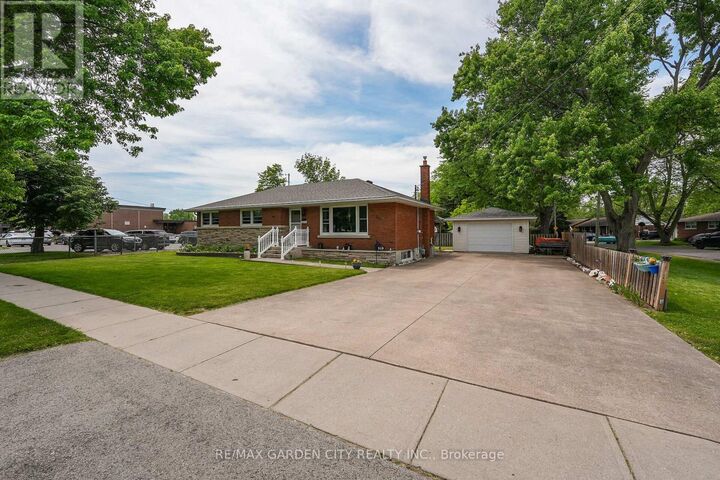 Property Photo:  519 Bunting Road  ON L2M 3A9 