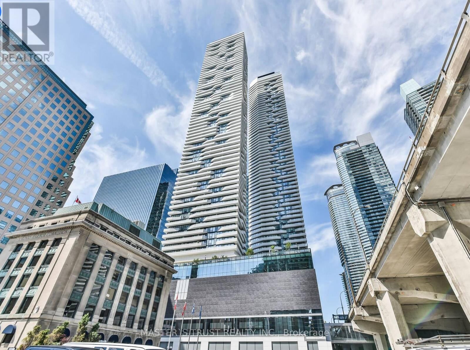 Property Photo:  88 Harbour Street 3902  ON M5J 0C3 