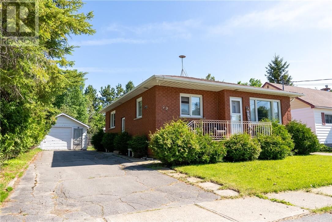 Property Photo:  28 Walter Street  ON P0M 1M0 