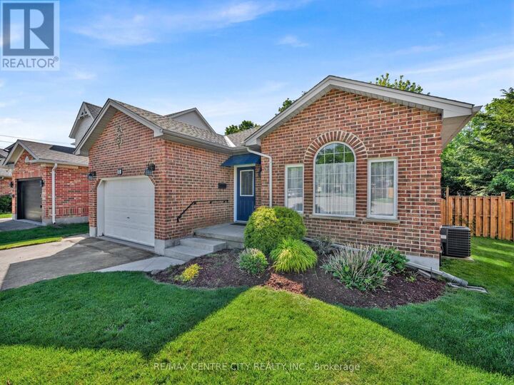 Property Photo:  23 Brimley Court  ON N6H 5S3 