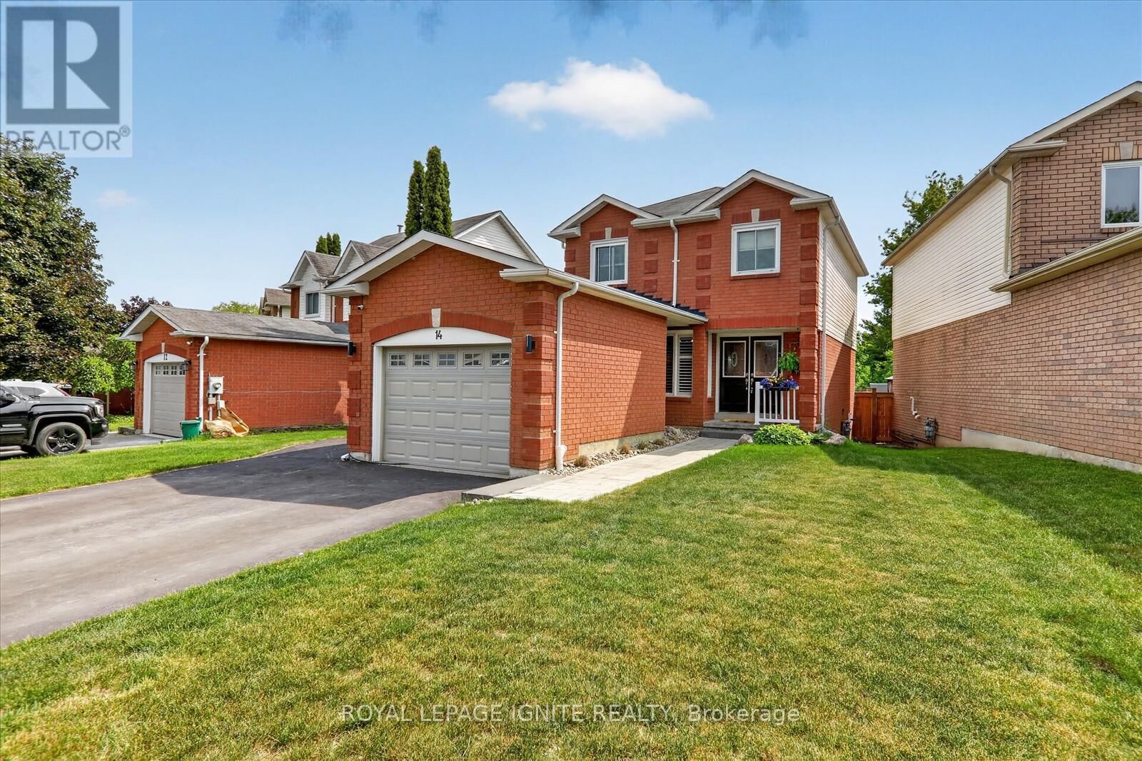 Property Photo:  14 Elephant Hill Drive  ON L1C 4M5 