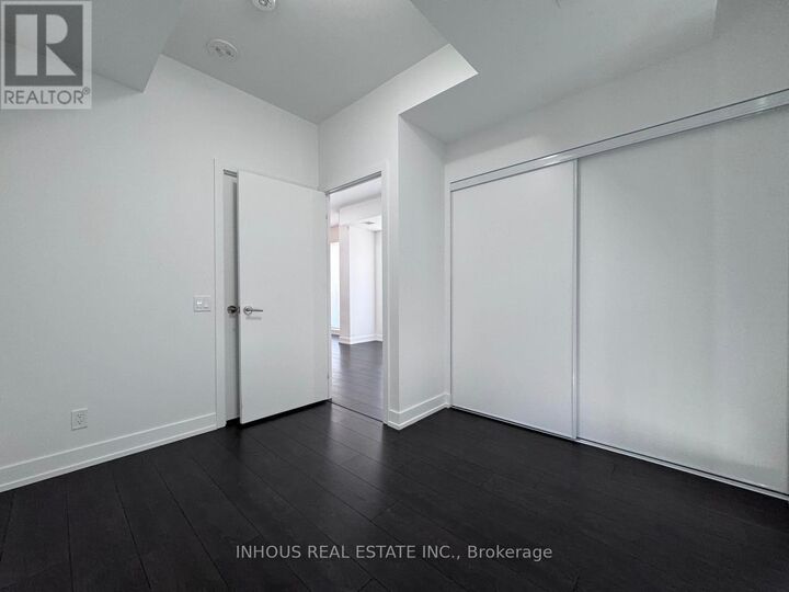 Property Photo: 215 Veterans Drive 909 ON L7A 5L6