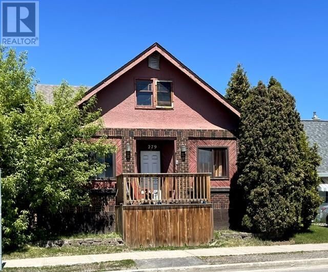 Property Photo: 279 Frederica Street W ON P7E 3W5
