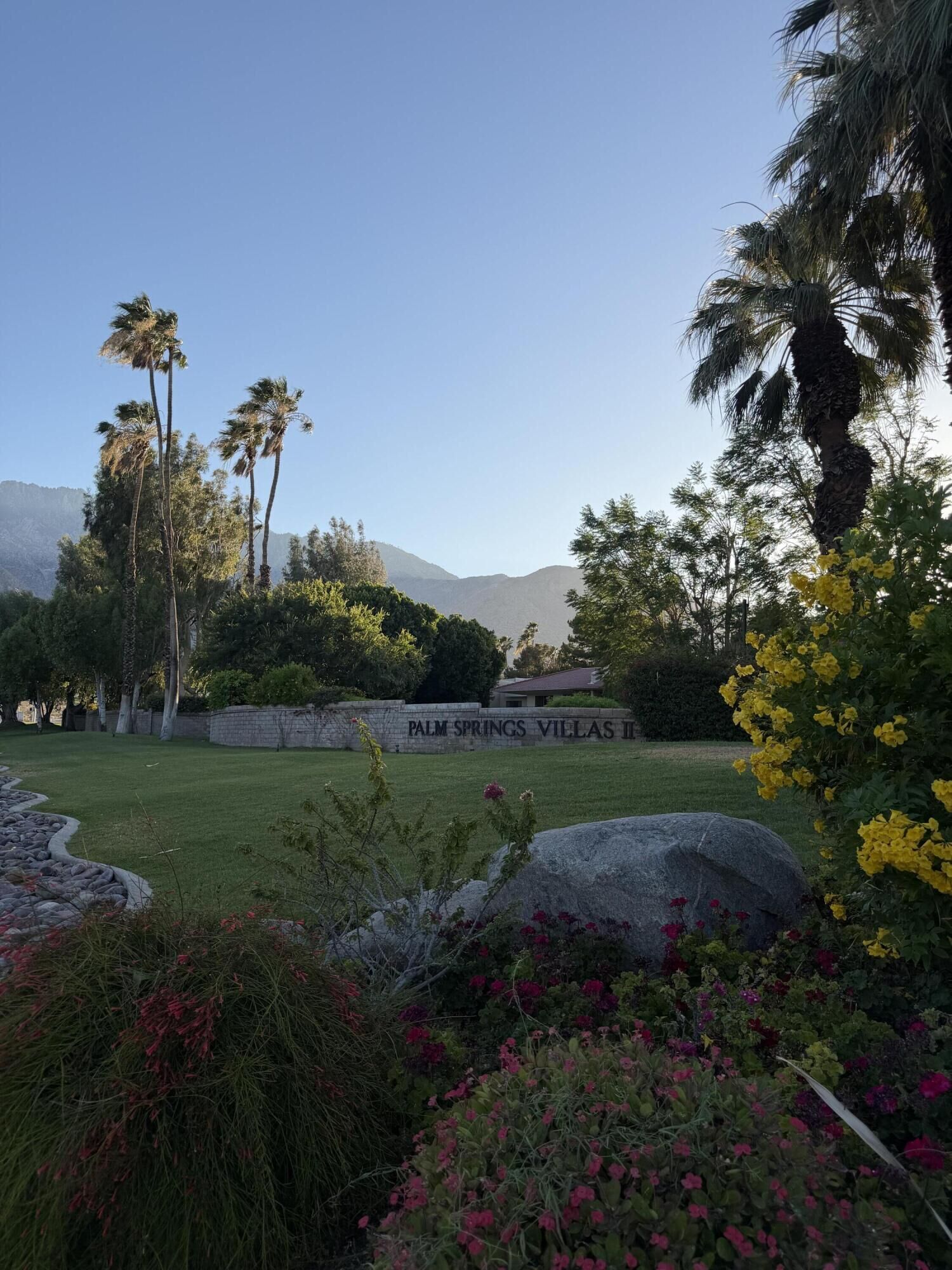 Property Photo:  680 N Ashurst Court 115  CA 92262 
