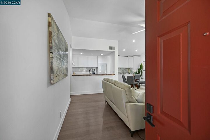 Property Photo:  200 Norris Canyon Pl C  CA 94583 