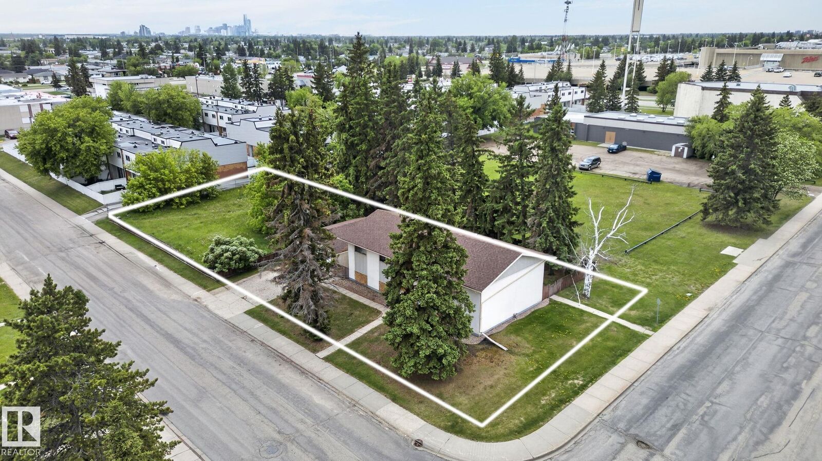 Property Photo:  13908 64 Street NW  AB T5A 1R9 